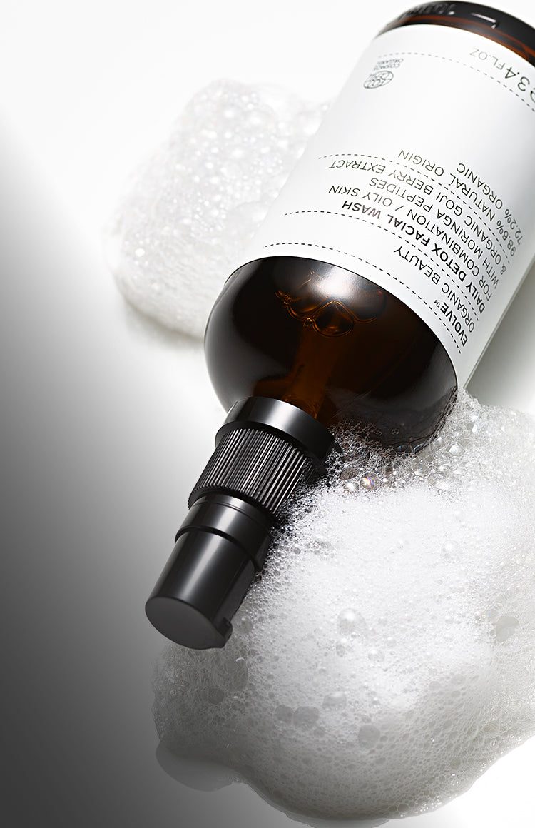 みずみずしいグリーンの香りが広がるフェイシャルウォッシュ